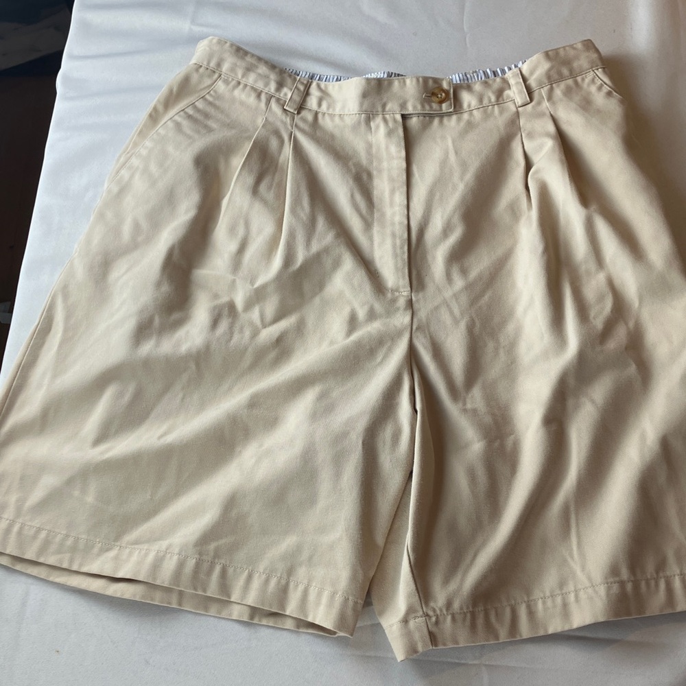 Karen Scott Sport Beige Shorts Sz14 Polyester Cotton Blend Pleated Elastic Waist
